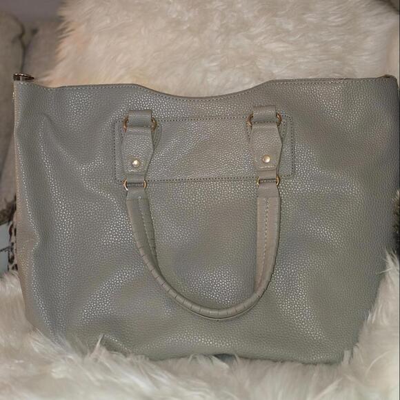 NWT BCBG Three Piece Tote Crossbody Clutch Pebble Set - Picture 2 of 3